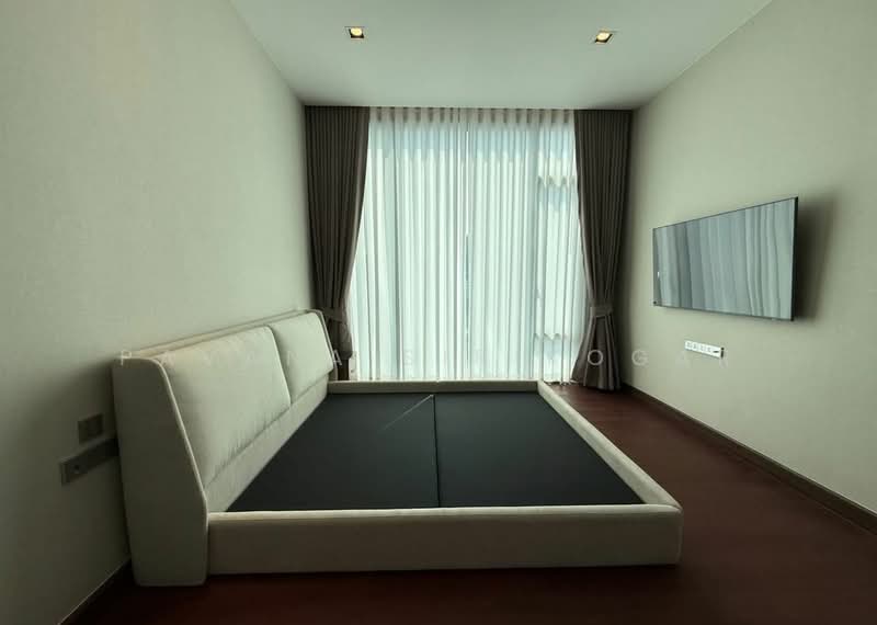 Q1 Sukhumvit, Bangkok, 1 Sukhumvit Road, Khlong Toei, Khlong Toei, Bangkok, 2 Bedrooms, 108 sqm, Condo For Rent, by Pavana Sirikogar, 500182163 - DDproperty.com