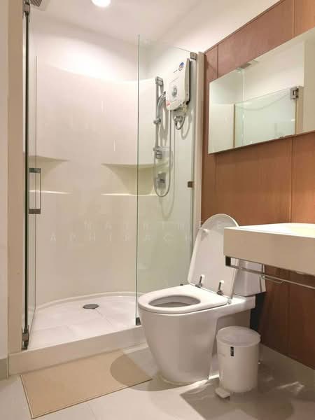 The Bangkok Sathorn-Taksin, Bangkok, Krung Thonburi, Bang Lam Phu Lang, Khlong San, Bangkok, 2 Bedrooms, 71 sqm, Condo For Rent, by Natrinee Aphirachatanon, 500182212 - DDproperty.com