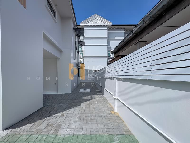 House and Land Ratchada Niwet 14, Bangkok, Samsen Nok, Huai Khwang, Bangkok, 4 Bedrooms, 220 sqm, Single Detached House For Sale, by HOME Real Estate Service, 500182217 - DDproperty.com