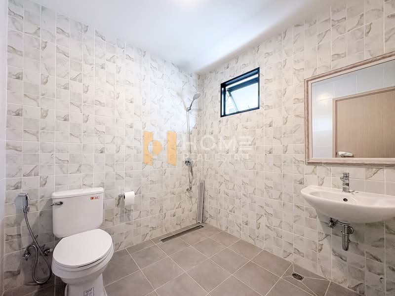 House and Land Ratchada Niwet 14, Bangkok, Samsen Nok, Huai Khwang, Bangkok, 4 Bedrooms, 220 sqm, Single Detached House For Sale, by HOME Real Estate Service, 500182217 - DDproperty.com