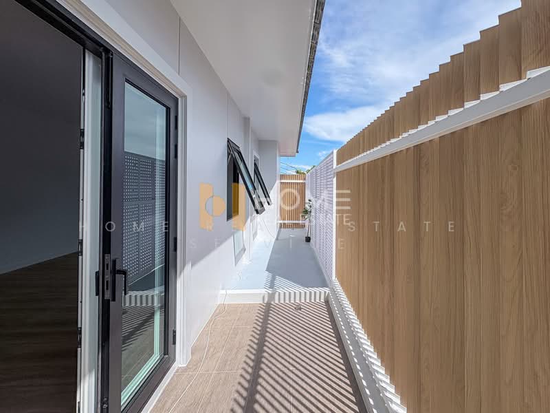 House and Land Ratchada Niwet 14, Bangkok, Samsen Nok, Huai Khwang, Bangkok, 4 Bedrooms, 220 sqm, Single Detached House For Sale, by HOME Real Estate Service, 500182217 - DDproperty.com