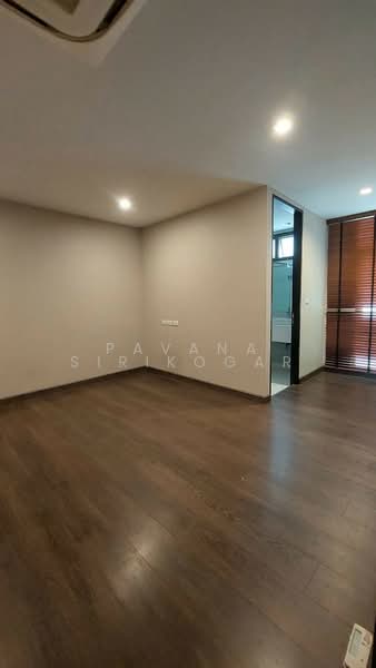 The Park Lane 22, Bangkok, 42 Soi Pridi Banomyong 45, Khlong Tan Nua, Watthana, Bangkok, 3 Bedrooms, 300 sqm, Townhouse For Rent, by Pavana Sirikogar, 500182242 - DDproperty.com