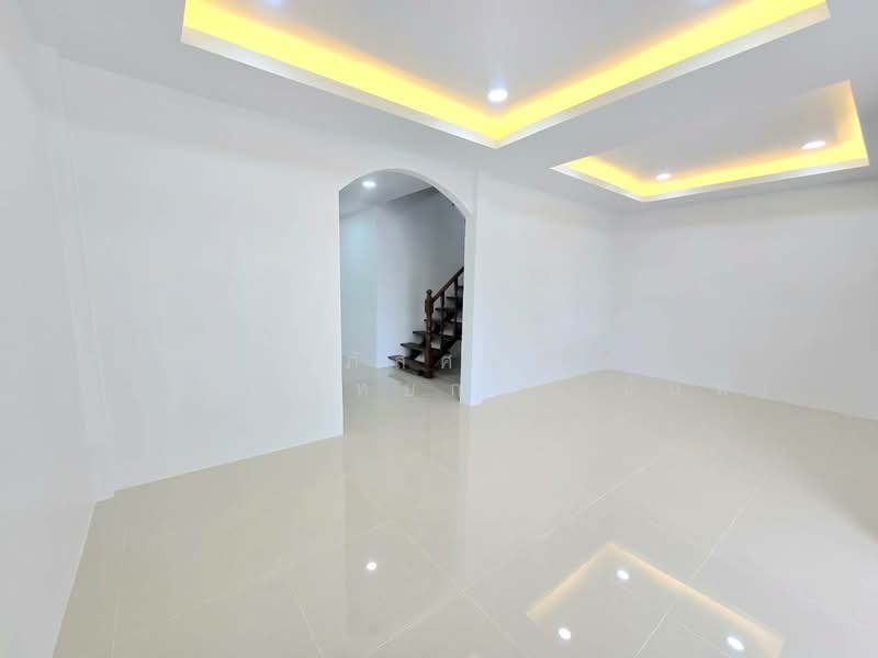 หมู่บ้านอยู่เจริญ 4 ตำบลลาดสวาย อำเภอลำลูกกา ปทุมธานี, ปทุมธานี, ไสวประชาราษฎร์, ลาดสวาย, ลำลูกกา, ปทุมธานี, 104 ตร.ม., ทาวน์เฮ้าส์ ขาย, โดย นภัสศรณ์ วงศ์สินไทยกร (นันท์), 500182264 - DDproperty.com