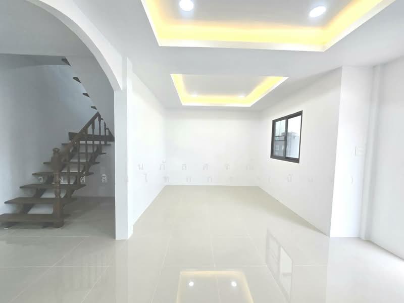 หมู่บ้านอยู่เจริญ 4 ตำบลลาดสวาย อำเภอลำลูกกา ปทุมธานี, ปทุมธานี, ไสวประชาราษฎร์, ลาดสวาย, ลำลูกกา, ปทุมธานี, 104 ตร.ม., ทาวน์เฮ้าส์ ขาย, โดย นภัสศรณ์ วงศ์สินไทยกร (นันท์), 500182264 - DDproperty.com