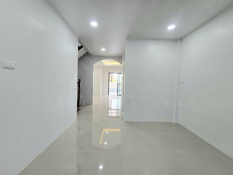 หมู่บ้านอยู่เจริญ 4 ตำบลลาดสวาย อำเภอลำลูกกา ปทุมธานี, ปทุมธานี, ไสวประชาราษฎร์, ลาดสวาย, ลำลูกกา, ปทุมธานี, 104 ตร.ม., ทาวน์เฮ้าส์ ขาย, โดย นภัสศรณ์ วงศ์สินไทยกร (นันท์), 500182264 - DDproperty.com