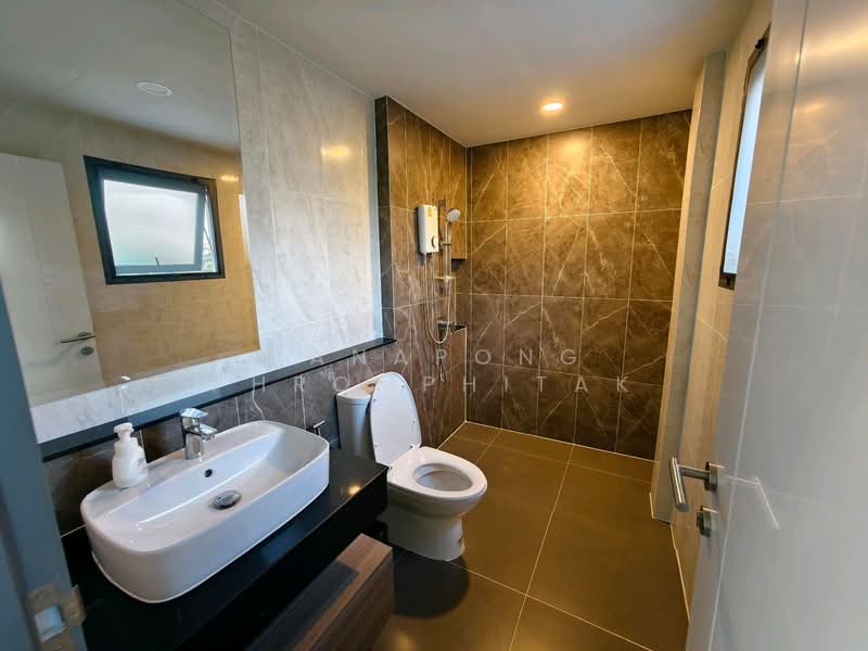 The City Sukhumvit-Onnut, Bangkok, 588/2 Soi On Nut 70/1, Prawet, Prawet, Bangkok, 4 Bedrooms, 315 sqm, Single Detached House For Rent, by Manapong Phromphitak, 500182268 - DDproperty.com