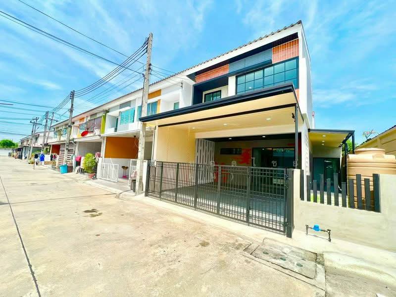 The Trust Town Wongwaen – Lam Luk Ka, Pathum Thani, Soi Bueng Kham Proi, Bung Kham Proi, Lam Luk Ka, Pathum Thani, 3 Bedrooms, 112 sqm, Townhouse For Sale, by สรภพ ยอดไชย (สีฝุ่น), 500182318 - DDproperty.com