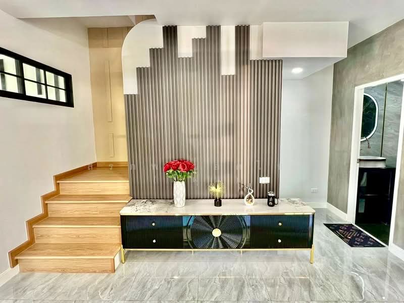 The Trust Town Wongwaen – Lam Luk Ka, Pathum Thani, Soi Bueng Kham Proi, Bung Kham Proi, Lam Luk Ka, Pathum Thani, 3 Bedrooms, 112 sqm, Townhouse For Sale, by สรภพ ยอดไชย (สีฝุ่น), 500182318 - DDproperty.com