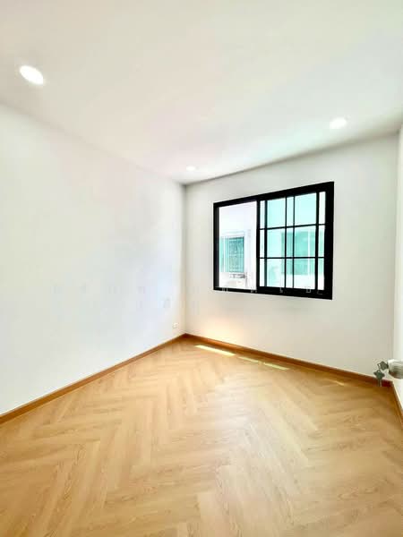 The Trust Town Wongwaen – Lam Luk Ka, Pathum Thani, Soi Bueng Kham Proi, Bung Kham Proi, Lam Luk Ka, Pathum Thani, 3 Bedrooms, 112 sqm, Townhouse For Sale, by สรภพ ยอดไชย (สีฝุ่น), 500182318 - DDproperty.com