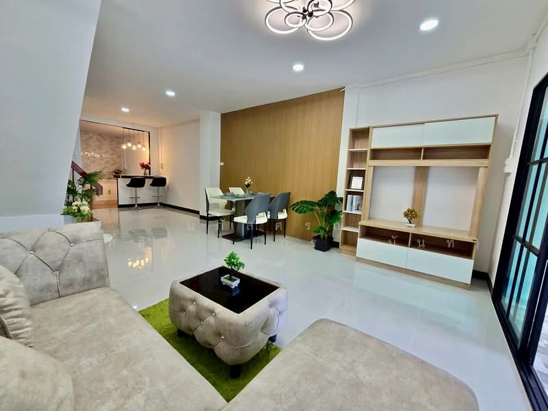 Supawan Ramkhamhaeng, Bangkok, Ramkhamhaeng Road, Min Buri, Min Buri, Bangkok, 2 Bedrooms, 80 sqm, Townhouse For Sale, by นภัสศรณ์ วงศ์สินไทยกร (นันท์), 500182325 - DDproperty.com