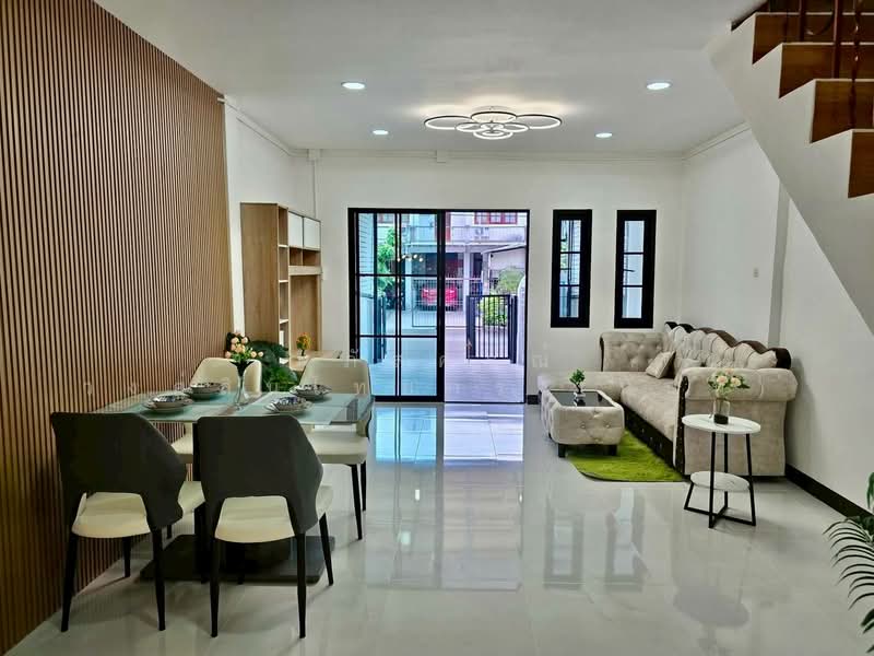 Supawan Ramkhamhaeng, Bangkok, Ramkhamhaeng Road, Min Buri, Min Buri, Bangkok, 2 Bedrooms, 80 sqm, Townhouse For Sale, by นภัสศรณ์ วงศ์สินไทยกร (นันท์), 500182325 - DDproperty.com