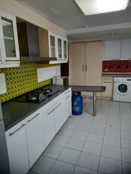 President Park Sukhumvit 24, Bangkok, 99 Sukhumvit 24 Alley, Khlongtoei Nua, Watthana, Bangkok, 3 Bedrooms, 260 sqm, Condo For Rent, by Pavana Sirikogar, 500182335 - DDproperty.com