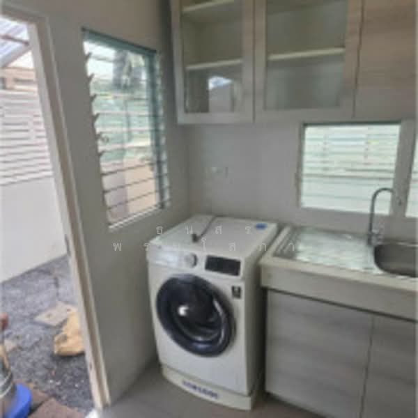 Baan Pruklada Suvarnabhumi, Samut Prakan, Lad Krabang Road  Soi Lat Krabang 54, Srisa Chorakhe Noi, Bang Sao Thong, Samut Prakan, 4 Bedrooms, 200 sqm, Single Detached House For Sale, by ธนสร พรมโสภา, 500182341 - DDproperty.com