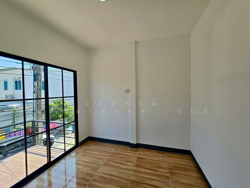 บ้านวรางกูล เลียบคลองสอง : Worarakun House, along Khlong Song, กรุงเทพ, บางชัน, คลองสามวา, กรุงเทพ, 80 ตร.ม., ทาวน์เฮ้าส์ ขาย, โดย นภัสศรณ์ วงศ์สินไทยกร (นันท์), 500182351 - DDproperty.com