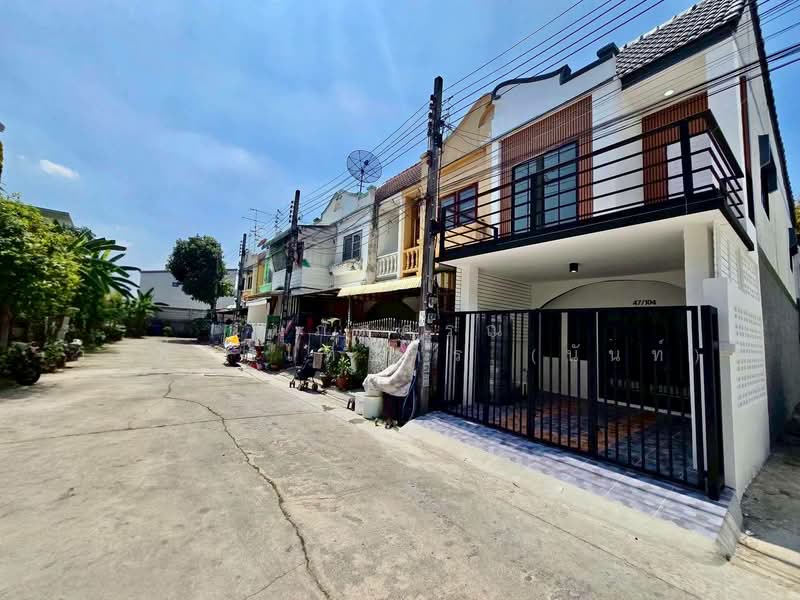 บ้านวรางกูล เลียบคลองสอง : Worarakun House, along Khlong Song, กรุงเทพ, บางชัน, คลองสามวา, กรุงเทพ, 80 ตร.ม., ทาวน์เฮ้าส์ ขาย, โดย นภัสศรณ์ วงศ์สินไทยกร (นันท์), 500182351 - DDproperty.com