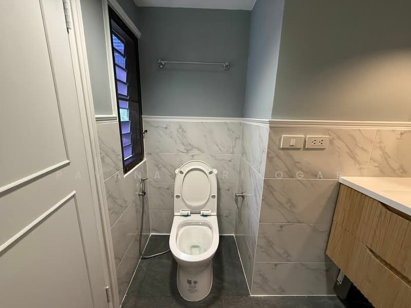 Mini House Sathorn 13, Bangkok, 9 Soi Sathorn 13, Thung Wat Don, Sathon, Bangkok, 3 Bedrooms, 160 sqm, Apartment For Rent, by Pavana Sirikogar, 500182380 - DDproperty.com