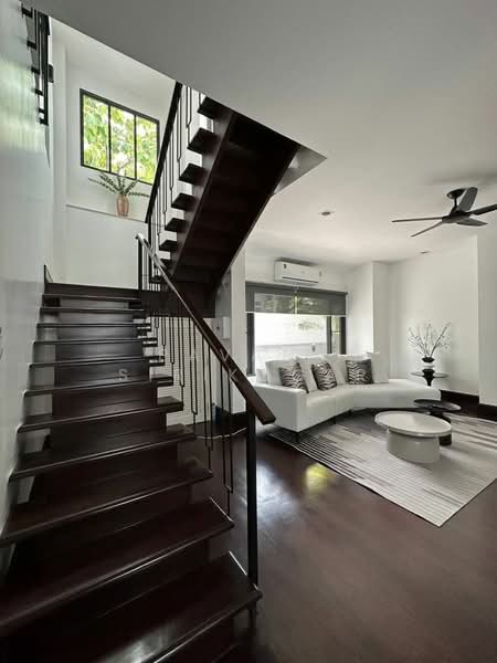 4-BR Villa, Bangkok, Khlong Tan Nua, Watthana, Bangkok, 4 Bedrooms, 550 sqm, Villa For Rent, by Pavana Sirikogar, 500182398 - DDproperty.com