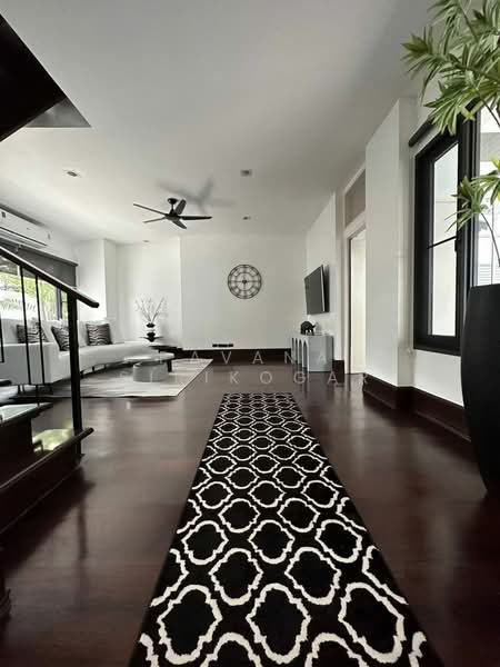 4-BR Villa, Bangkok, Khlong Tan Nua, Watthana, Bangkok, 4 Bedrooms, 550 sqm, Villa For Rent, by Pavana Sirikogar, 500182398 - DDproperty.com