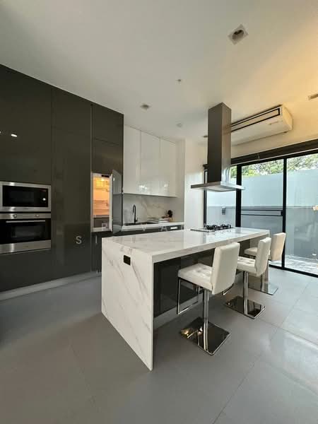 วิลล่า 4-ห้องนอน, กรุงเทพ, คลองตันเหนือ, วัฒนา, กรุงเทพ, 550 ตร.ม., วิลล่า ให้เช่า, โดย Pavana Sirikogar, 500182398 - DDproperty.com