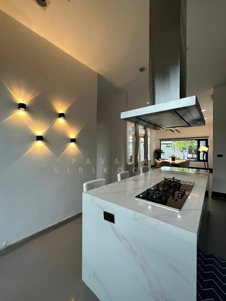 4-BR Villa, Bangkok, Khlong Tan Nua, Watthana, Bangkok, 4 Bedrooms, 550 sqm, Villa For Rent, by Pavana Sirikogar, 500182398 - DDproperty.com