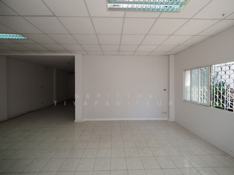 ซอยสาธุประดิษฐ์ 49, กรุงเทพ, บางโพงพาง, ยานนาวา, กรุงเทพ, 290 ตร.ม., ตึกแถว-อาคารพาณิชย์ ให้เช่า, โดย Napittha Tiyapanitkun, 500182481 - DDproperty.com