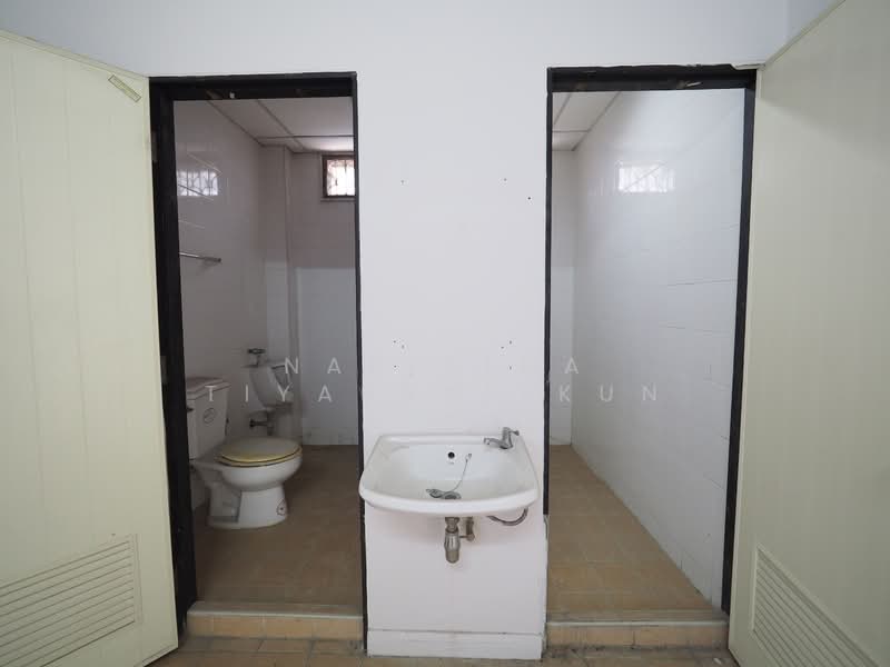 Soi Sathu Pradit 49, Rama 3 Zone, Bangkok, Bang Pong Pang, Yan Nawa, Bangkok, , 290 sqm, Shophouse For Rent, by Napittha Tiyapanitkun, 500182481 - DDproperty.com