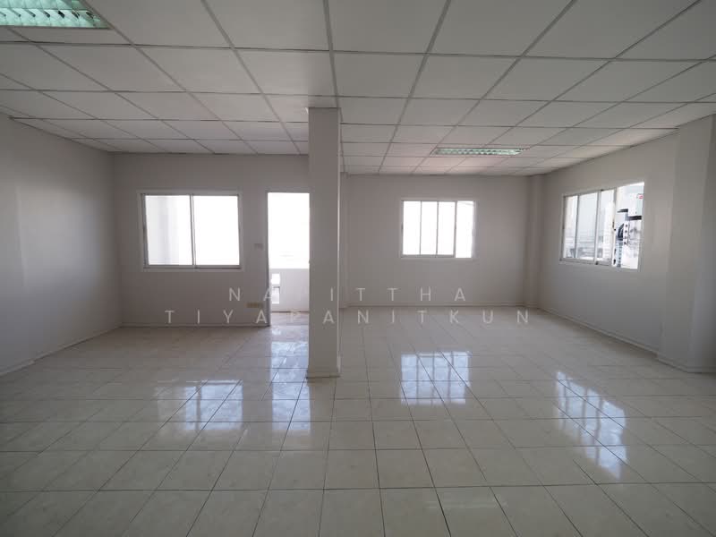 Soi Sathu Pradit 49, Rama 3 Zone, Bangkok, Bang Pong Pang, Yan Nawa, Bangkok, , 290 sqm, Shophouse For Rent, by Napittha Tiyapanitkun, 500182481 - DDproperty.com