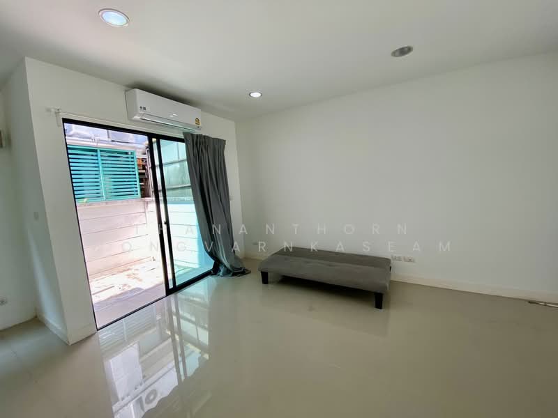Baan Klang Muang Rama 9-Ramkhmahaeng, Bangkok, Soi Ramkhamhaeng 39, Phlapphla, Wang Thonglang, Bangkok, 3 Bedrooms, 149 sqm, Townhouse For Sale, by Thananthorn Wongvarnkaseam, 500182482 - DDproperty.com