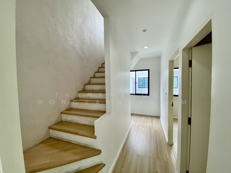 Baan Klang Muang Rama 9-Ramkhmahaeng, Bangkok, Soi Ramkhamhaeng 39, Phlapphla, Wang Thonglang, Bangkok, 3 Bedrooms, 149 sqm, Townhouse For Sale, by Thananthorn Wongvarnkaseam, 500182482 - DDproperty.com