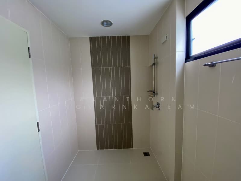 Baan Klang Muang Rama 9-Ramkhmahaeng, Bangkok, Soi Ramkhamhaeng 39, Phlapphla, Wang Thonglang, Bangkok, 3 Bedrooms, 149 sqm, Townhouse For Sale, by Thananthorn Wongvarnkaseam, 500182482 - DDproperty.com