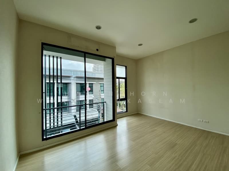 Baan Klang Muang Rama 9-Ramkhmahaeng, Bangkok, Soi Ramkhamhaeng 39, Phlapphla, Wang Thonglang, Bangkok, 3 Bedrooms, 149 sqm, Townhouse For Sale, by Thananthorn Wongvarnkaseam, 500182482 - DDproperty.com