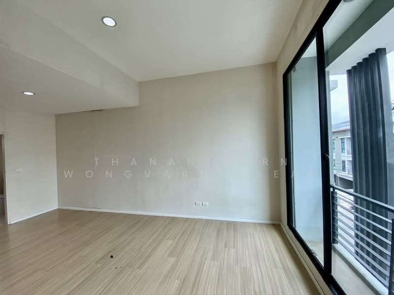 Baan Klang Muang Rama 9-Ramkhmahaeng, Bangkok, Soi Ramkhamhaeng 39, Phlapphla, Wang Thonglang, Bangkok, 3 Bedrooms, 149 sqm, Townhouse For Sale, by Thananthorn Wongvarnkaseam, 500182482 - DDproperty.com