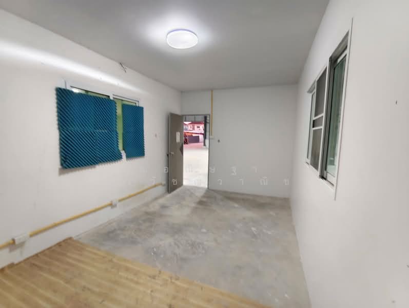 โกดังให้เช่ามีนบุรี ถนนหทัยราษฏร์ ขนาด 600ตรม. ไฟ3เฟส รถเทรลเลอร์เข้าออกได้, กรุงเทพ, มีนบุรี, มีนบุรี, กรุงเทพ, 600 ตร.ม., โกดัง-โรงงาน ให้เช่า, โดย เฌอณิษฐา  นิติวัชญ์วาณิช, 500182487 - DDproperty.com