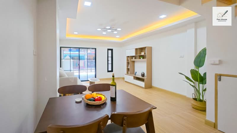 Moobaan K.C. Ramintra 7 : หมู่บ้านเค.ซี. รามอินทรา 7, กรุงเทพ, สามวาตะวันตก, คลองสามวา, กรุงเทพ, 80 ตร.ม., ทาวน์เฮ้าส์ ขาย, โดย เพ็ญศิริ ตุ้มเทียน, 500182498 - DDproperty.com