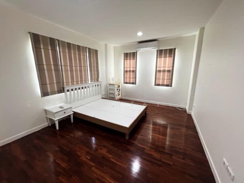 Nantawan Rama 9-Onnut, Bangkok, Soi Mu Ban Nantawan, Prawet, Prawet, Bangkok, 3 Bedrooms, 220 sqm, Single Detached House For Rent, by นัฐพงค์ มณีอัครเนตร, 500182503 - DDproperty.com