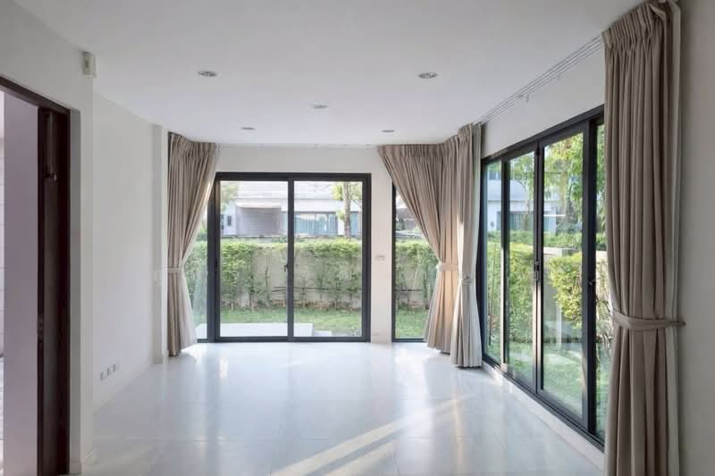 The Sonne Srinakarin-Bangna, Bangkok, Soi Chumchon Mahat Thai 3, Bangna-Trad Road, Dok Mai, Prawet, Bangkok, 4 Bedrooms, 245 sqm, Single Detached House For Sale, by Supajee Wattanarom, 500182508 - DDproperty.com