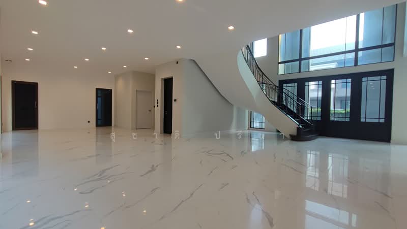 Grand Bangkok Boulevard Bangna-Onnut : แกรนด์ บางกอก บูเลอวาร์ด บางนา - อ่อนนุช, กรุงเทพ, ถนน สุขาภิบาล 2, ดอกไม้, ประเวศ, กรุงเทพ, 573 ตร.ม., บ้านเดี่ยว ขาย, โดย สุชาติ ปรีชา, 500182513 - DDproperty.com