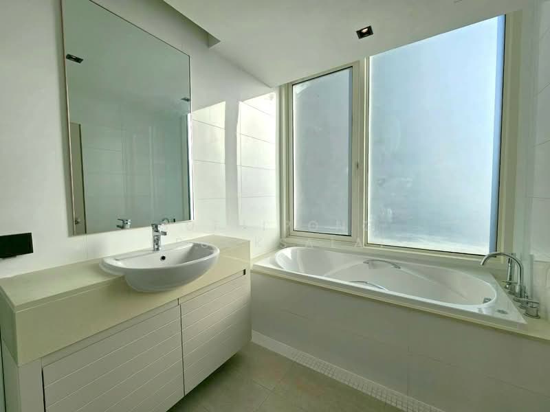 Siri Residence, Bangkok, 21 Soi Sukhumvit 24, Khong Tan, Khlong Toei, Bangkok, 2 Bedrooms, 104 sqm, Condo For Rent, by Suthipong Prucksalai, 500182529 - DDproperty.com