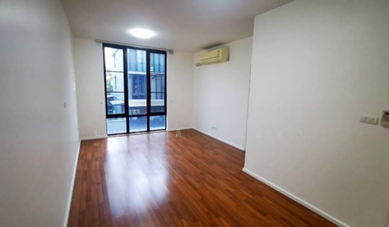 Areeya Tobe Kaset-Nawamintr, Bangkok, Lat Pla Khao Road, Chorake Bua, Lat Phrao, Bangkok, 4 Bedrooms, 118 sqm, Townhouse For Sale, by ชนะชาติ นนท์ตา, 500182559 - DDproperty.com