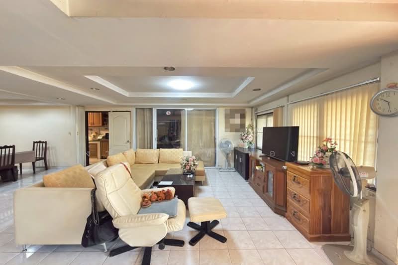 เสนานิเวศน์ 1, Bangkok, เสนานิคม 1, Lat Phrao, Lat Phrao, Bangkok, 3 Bedrooms, 230 sqm, Single Detached House For Sale, by สง่าชัย ไทรทองคำ, 500182581 - DDproperty.com