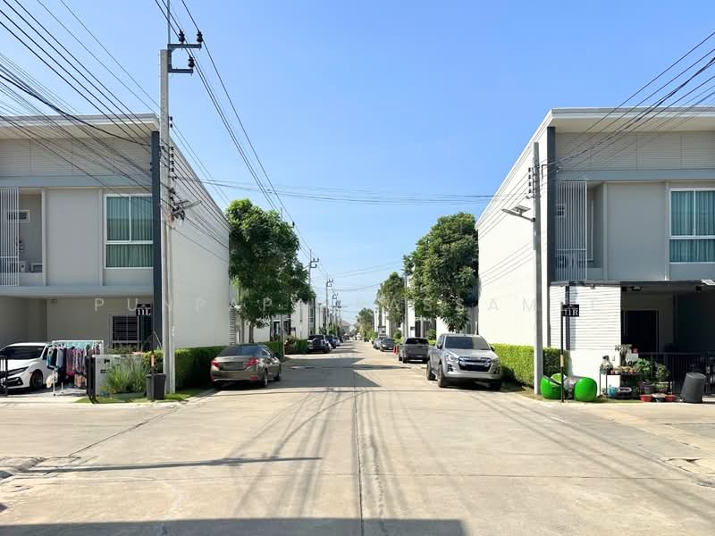 Baan Thongsiri 3 Baan Kluay-Sai Noi : บ้านธงสิริ 3 บ้านกล้วย-ไทรน้อย, นนทบุรี, ถนนบ้านกล้วย-ไทรน้อย, ไทรใหญ่, ไทรน้อย, นนทบุรี, 130 ตร.ม., ทาวน์เฮ้าส์ ขาย, โดย Punpapa Rassamee, 500182628 - DDproperty.com