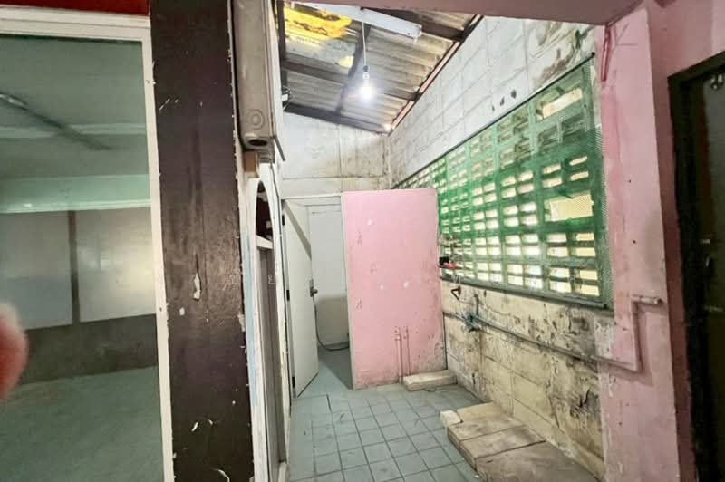 ถนนสุคนธสวัสดิ์ แขวงลาดพร้าว เขตบางกะปิ กทม. 10240, Bangkok, สุคนธสวัสดิ์, Khlong Chan, Bang Kapi, Bangkok, 3 Bedrooms, 150 sqm, Townhouse For Sale, by สง่าชัย ไทรทองคำ, 500182648 - DDproperty.com