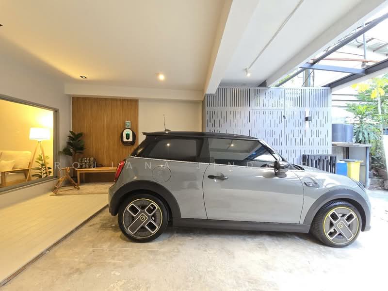 3-BR Townhouse, Bangkok, Khlong Tan Nua, Watthana, Bangkok, 3 Bedrooms, 210 sqm, Townhouse For Sale, by Rojjana Jindasri, 500182657 - DDproperty.com