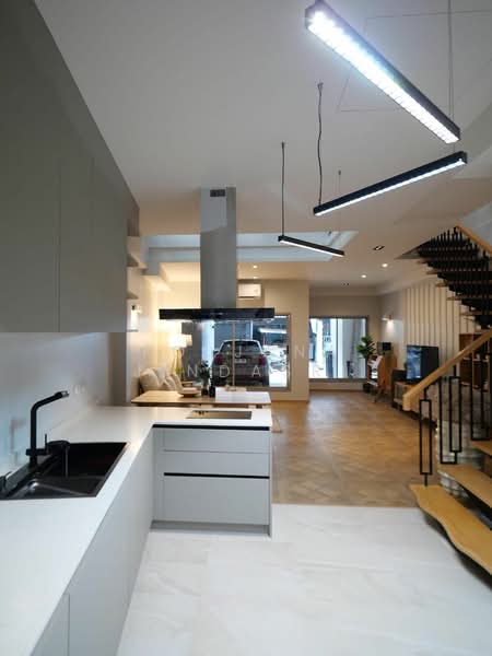 3-BR Townhouse, Bangkok, Khlong Tan Nua, Watthana, Bangkok, 3 Bedrooms, 210 sqm, Townhouse For Sale, by Rojjana Jindasri, 500182657 - DDproperty.com