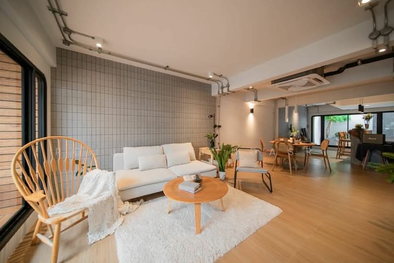 3-BR Townhouse, Bangkok, Khlong Tan Nua, Watthana, Bangkok, 3 Bedrooms, 250 sqm, Townhouse For Sale, by Rojjana Jindasri, 500182677 - DDproperty.com