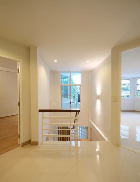 3-BR Townhouse, Bangkok, Khlong Tan Nua, Watthana, Bangkok, 3 Bedrooms, 150 sqm, Townhouse For Sale, by Rojjana Jindasri, 500182690 - DDproperty.com
