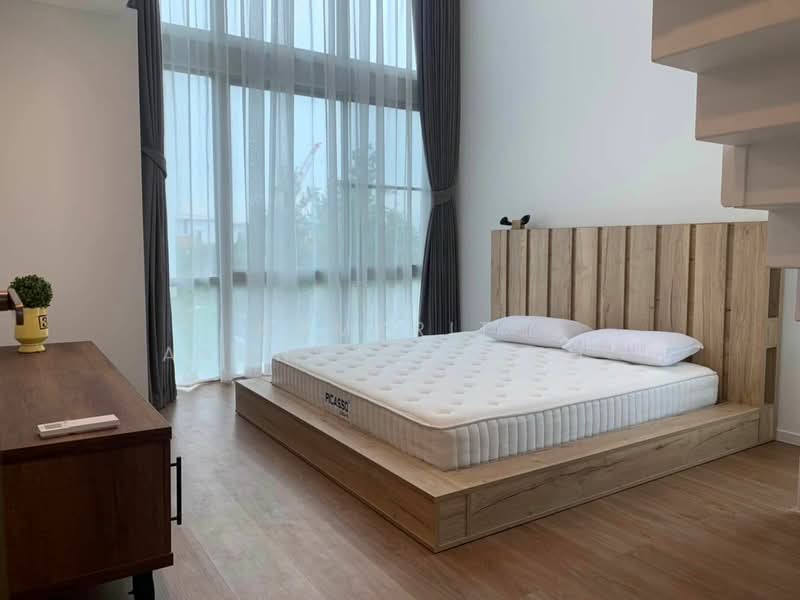 3-BR House, Bangkok, Saphan Sung, Saphan Sung, Bangkok, 3 Bedrooms, 324 sqm, Single Detached House For Sale, by Komkrit  Arunvessased , 500182698 - DDproperty.com