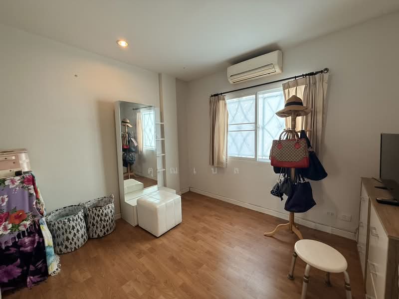 ขายทาวน์โฮมใกล้ BTS บางหว้า เดอะเมทโทร สาทร 3 ห้องนอน ทำเลศักยภาพ, Bangkok, ถนนกัลปพฤกษ์, Bang Wa, Phasi Charoen, Bangkok, 3 Bedrooms, 168 sqm, Townhouse For Sale, by คุณเบล, 500182699 - DDproperty.com