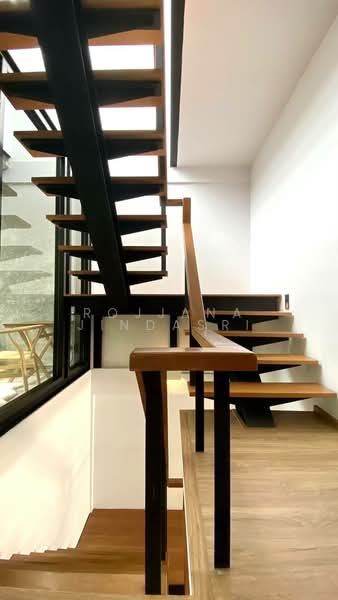 ทาวน์เฮ้าส์ 3-ห้องนอน, กรุงเทพ, คลองตันเหนือ, วัฒนา, กรุงเทพ, 215 ตร.ม., ทาวน์เฮ้าส์ ขาย, โดย Rojjana Jindasri, 500182728 - DDproperty.com