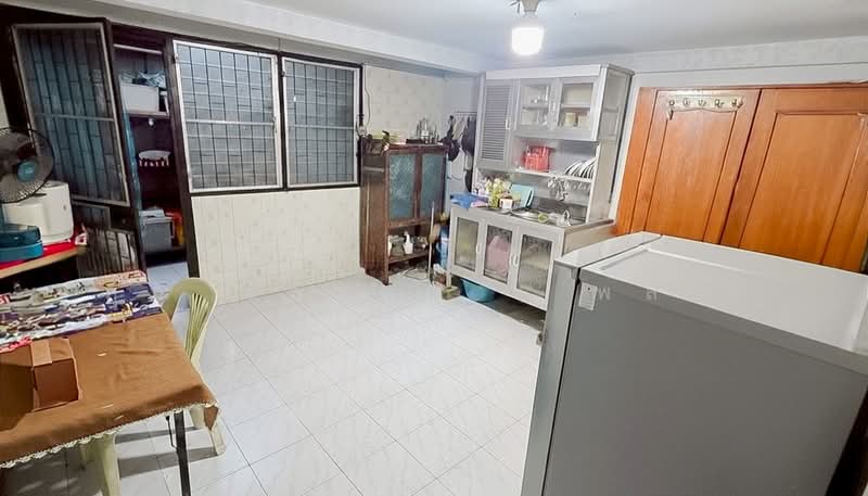 ทาวน์เฮ้าส์ การเคหะทุ่งสองห้อง หลักสี่, Bangkok, กำแพงเพชร 6, Thung Song Hong, Lak Si, Bangkok, 2 Bedrooms, 120 sqm, Townhouse For Sale, by คุณ ชลิตพล ( พล ), 500182788 - DDproperty.com